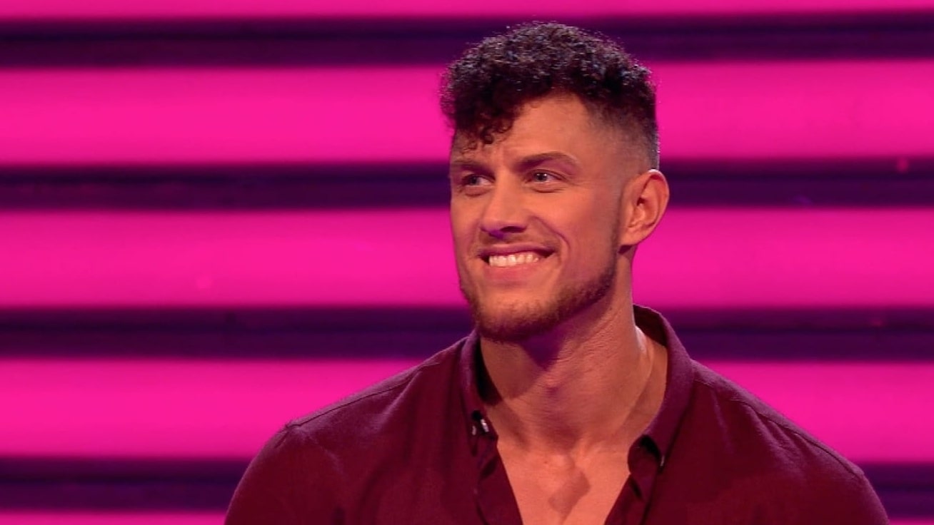 Male Strippers | Dreamboy James is on Take Me Out!